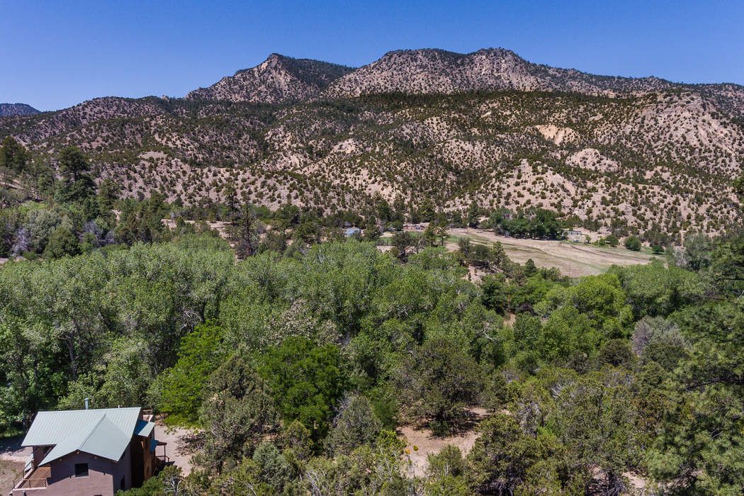 595a Cr 194, Canones, NM 87516 Sotheby's International Realty, Inc.