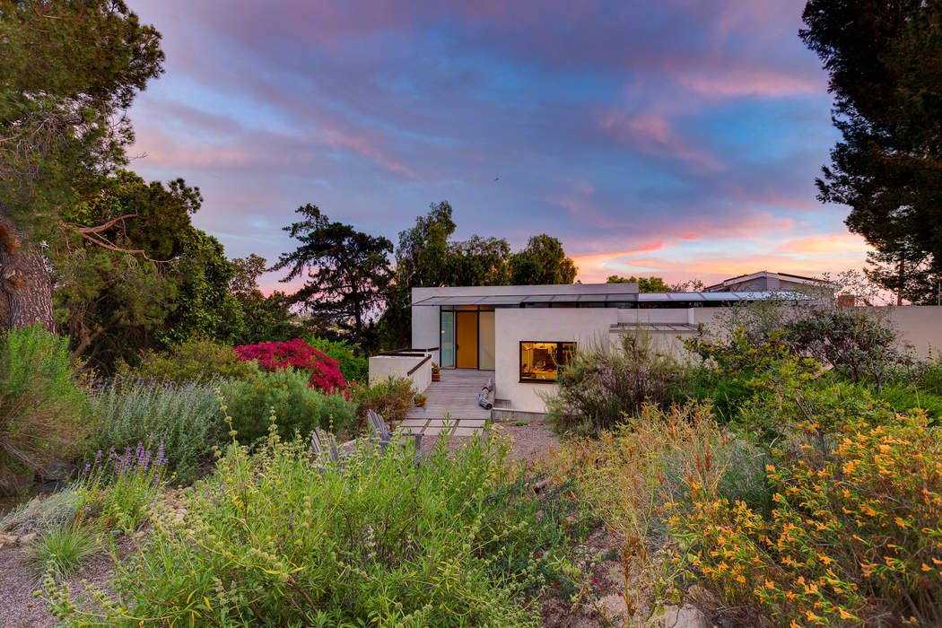 1942 Lemoyne Street, Los Angeles, CA 90026 Sotheby's International