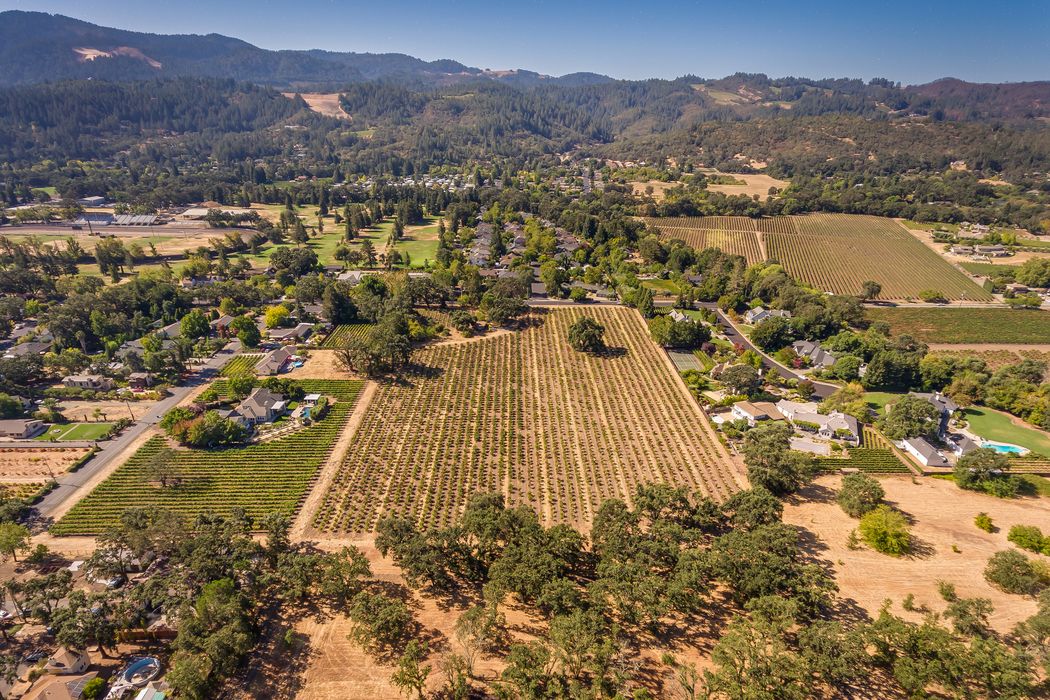 2400 Grant St , Calistoga, CA 94515 Sotheby's International Realty, Inc.