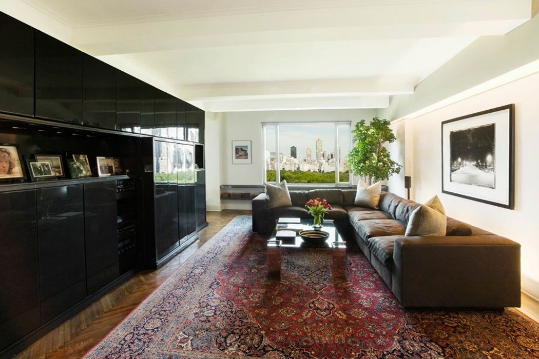 55 Central Park West Apt 17d, New York, NY 10023 Sotheby's International Realty, Inc.