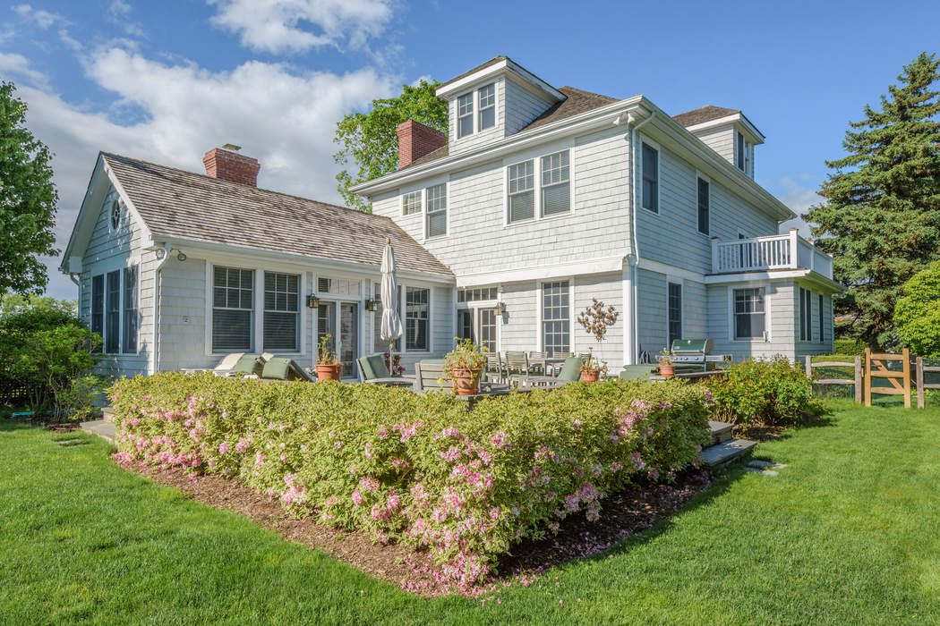 217 Windmill Lane, Southampton, NY 11968 Sotheby's International