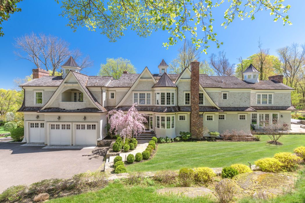 422 North Maple Avenue, Greenwich, CT 06830 Sotheby's International