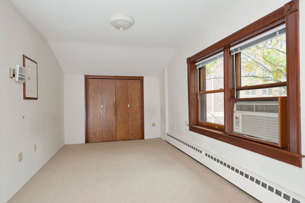 76 Willow Street, Brooklyn, NY 11201 Sotheby's International Realty, Inc.