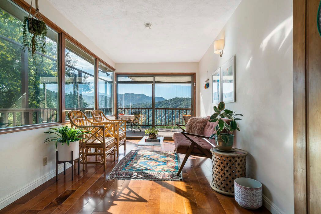 20756 Hillside Dr Topanga, CA 90290