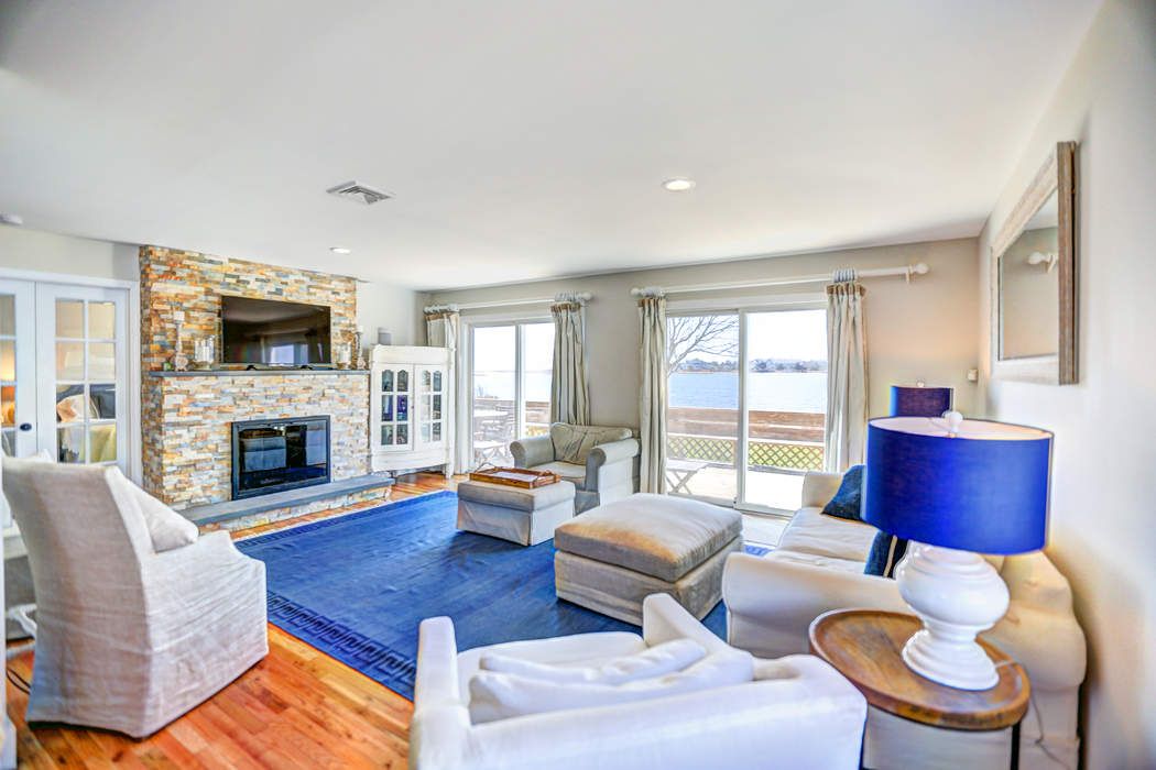 WATERFRONT WITH SUNSETS Southampton, NY 11968 Sotheby's International