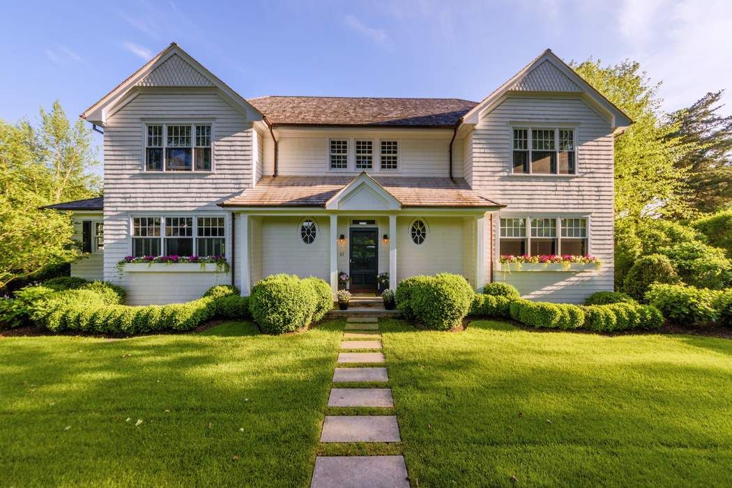 61 Mill Hill Lane, East Hampton, NY 11937 Sotheby's International