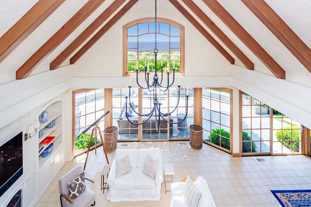 32 Windmill Lane, East Hampton, NY 11937 Sotheby's International