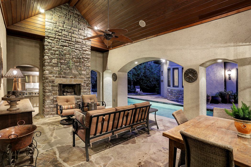 11626 Blalock Forest Street Houston Tx 77024 Sotheby S