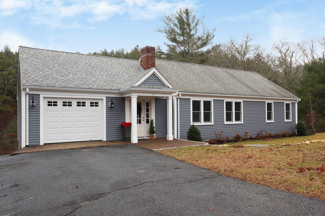 17 Hilltop Drive, Sagamore, MA 02561 Sotheby's International Realty, Inc.