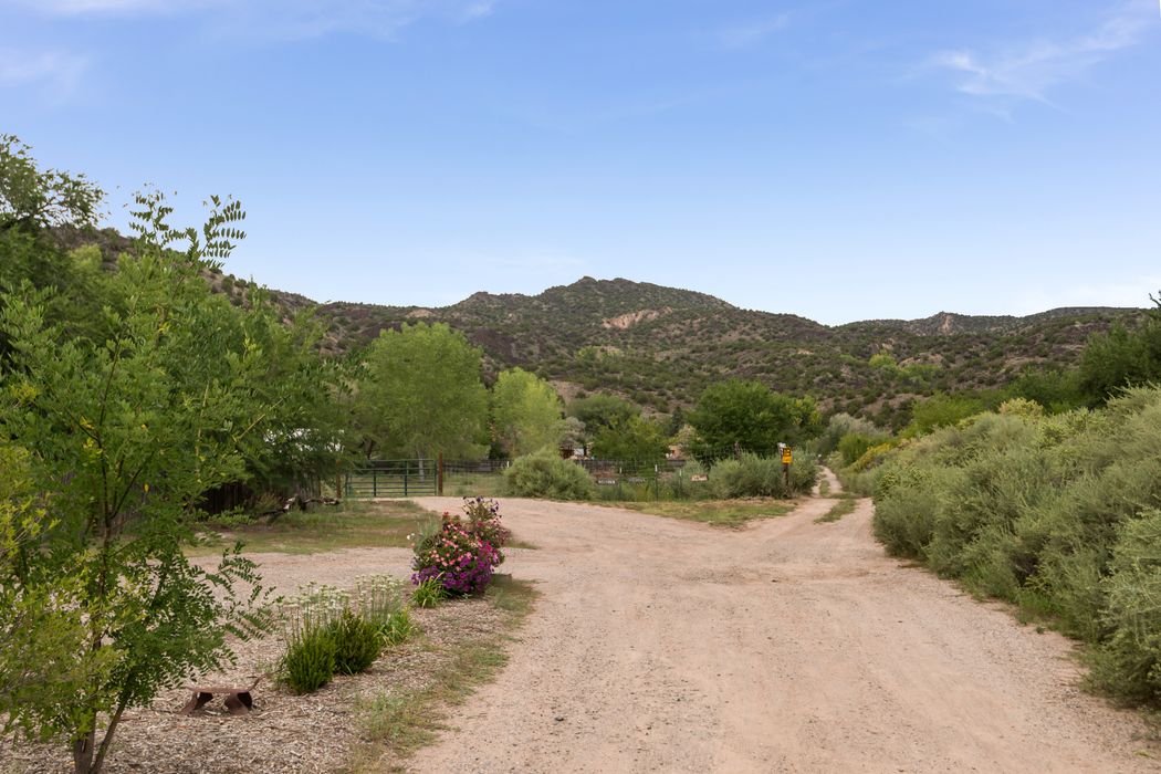 27 Pd 1103, Dixon, NM 87537 Sotheby's International Realty, Inc.