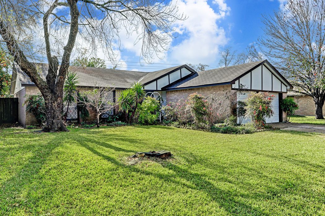 17346 Heritage Bay Drive, ster, TX 77598 Martha Turner Sotheby's