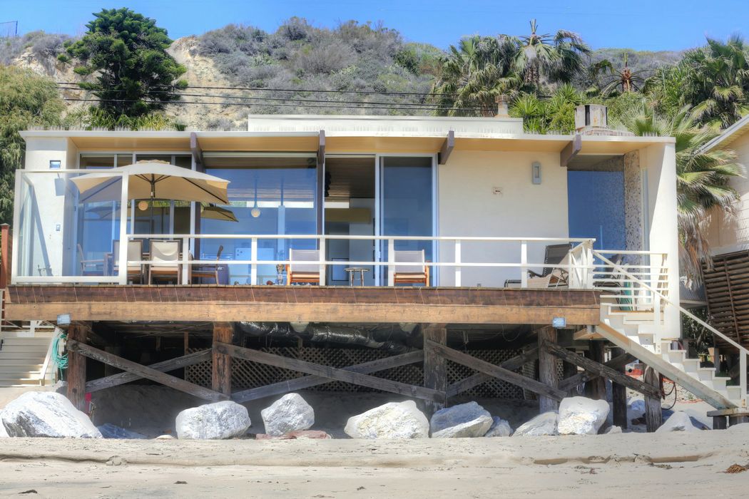 24956 Malibu Road, Malibu, CA 90265 Sotheby's International Realty, Inc.