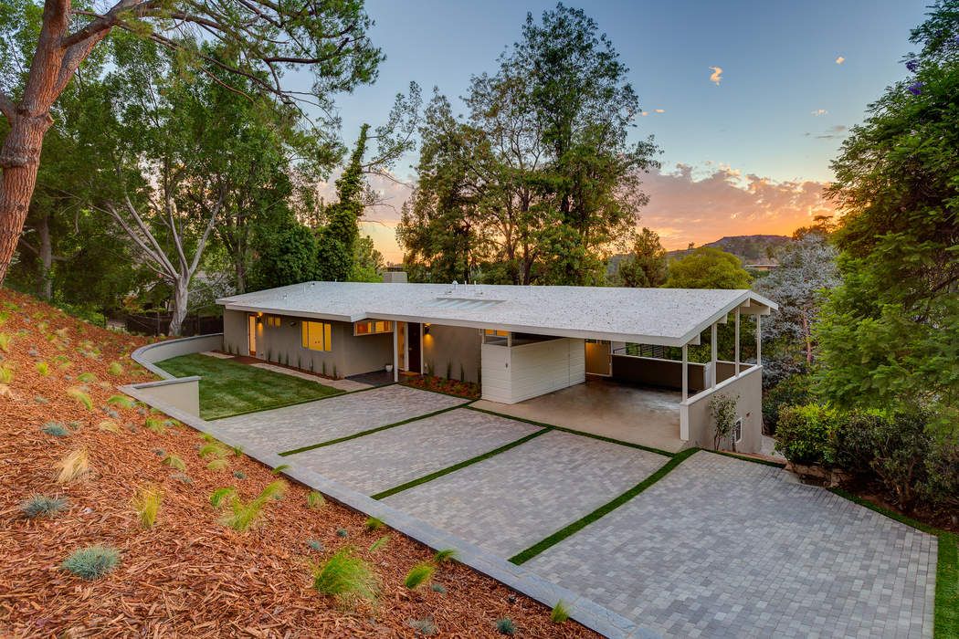 1118 Glen Oaks, Pasadena, CA 91105 Sotheby's International Realty, Inc.