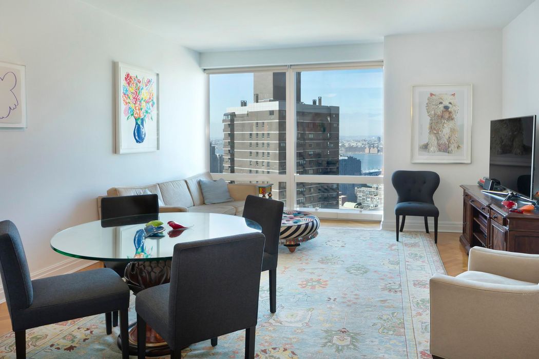 25 Columbus Circle Apt 54f, New York, NY 10023 Sotheby's International Realty, Inc.