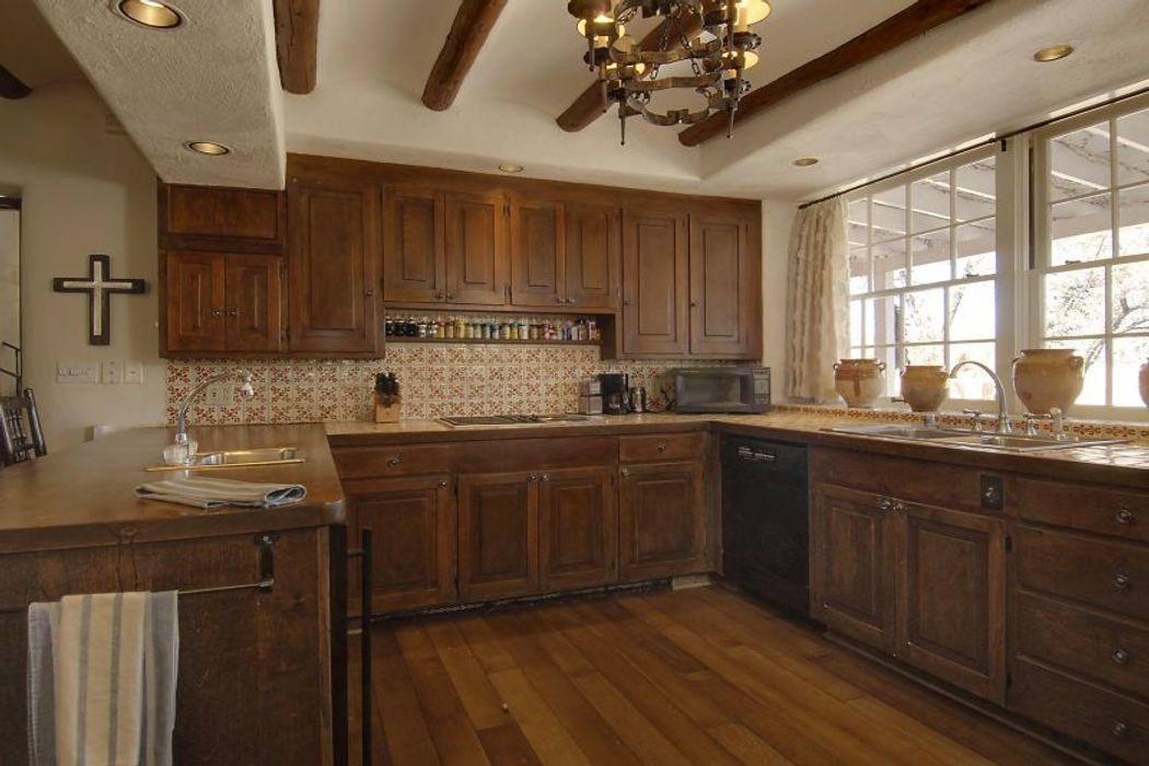 458 Camino De Las Animas, Santa Fe, NM 87505 Sotheby's International