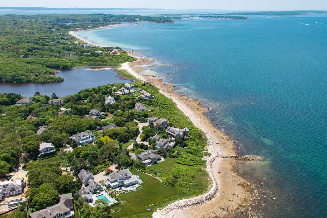 45 Gunning Point Avenue, Falmouth, MA 02540 Sotheby's International