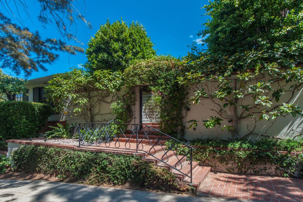 11051 Strathmore Drive Unit 1, Los Angeles, CA 90024 Sotheby's