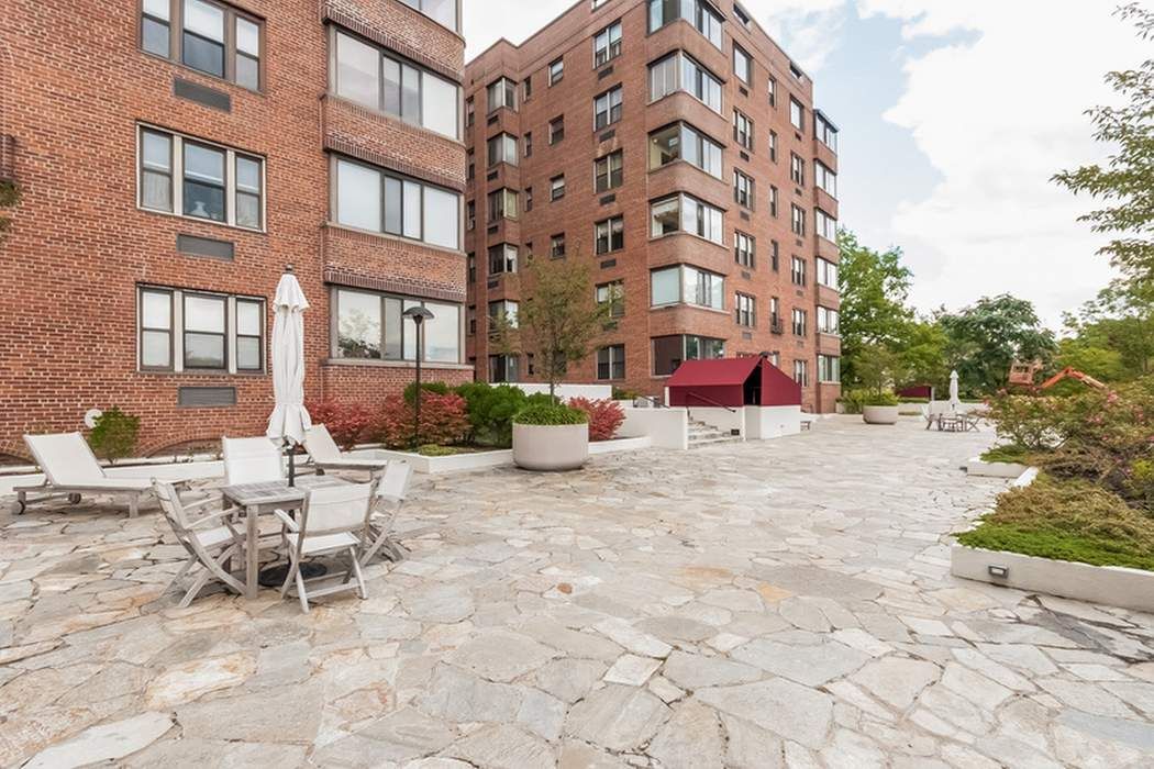 40 W Elm Street (Unit 4a), Greenwich, CT 06830 Sotheby's