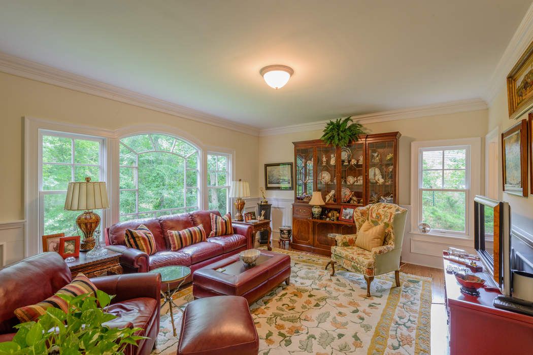 19 Bridge Hill Lane, Bridgehampton, NY 11932 Sotheby's International Realty, Inc.