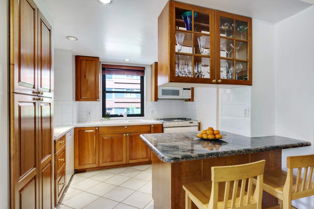 55 East End Avenue Apt 5H, New York, NY 10028 Sotheby's International