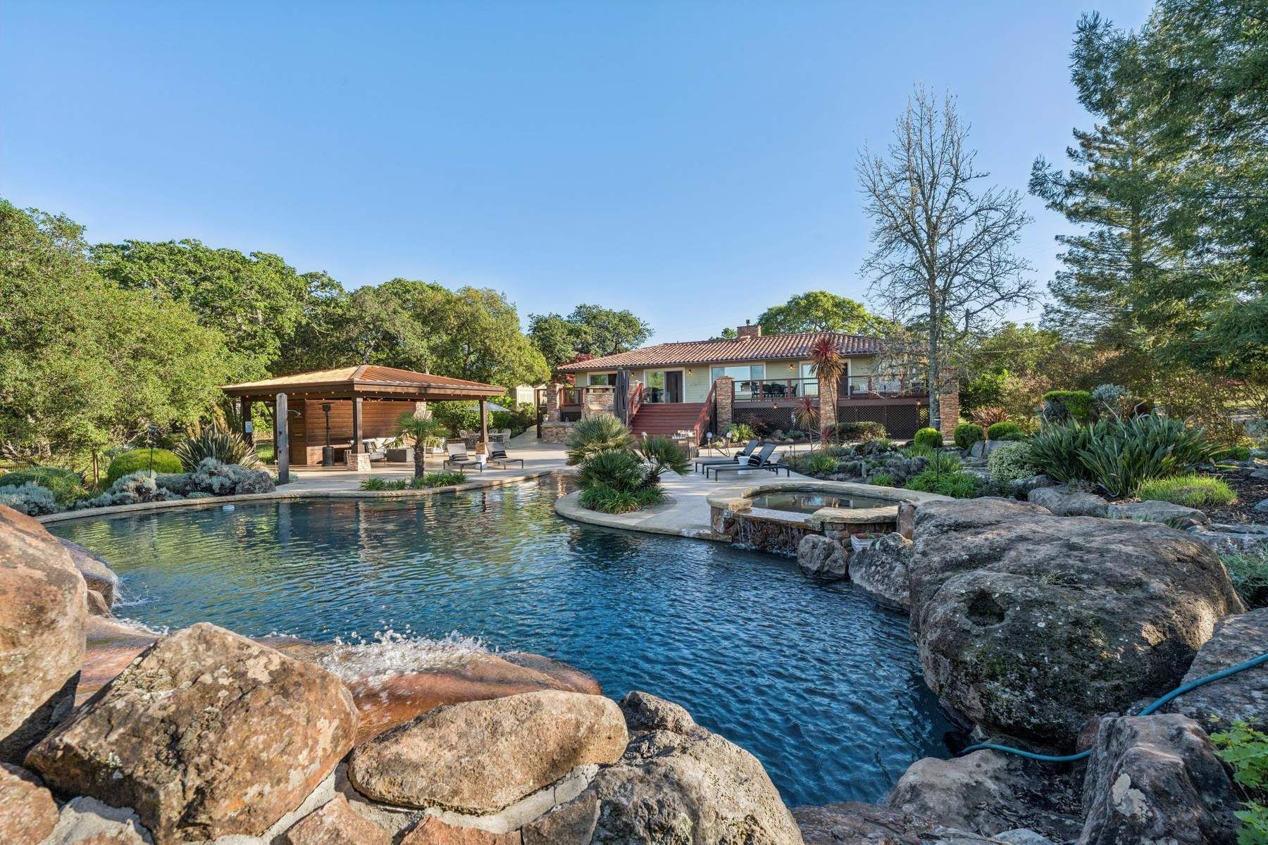2575 Bennett Ridge Road, Santa Rosa, CA 95404