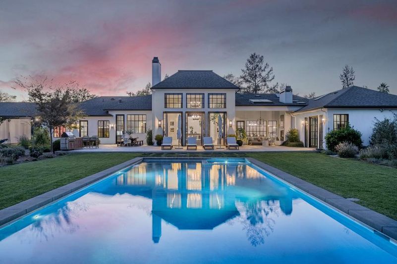 Holly Luxury Real Estate Agent, Sonoma Napa Wine Country