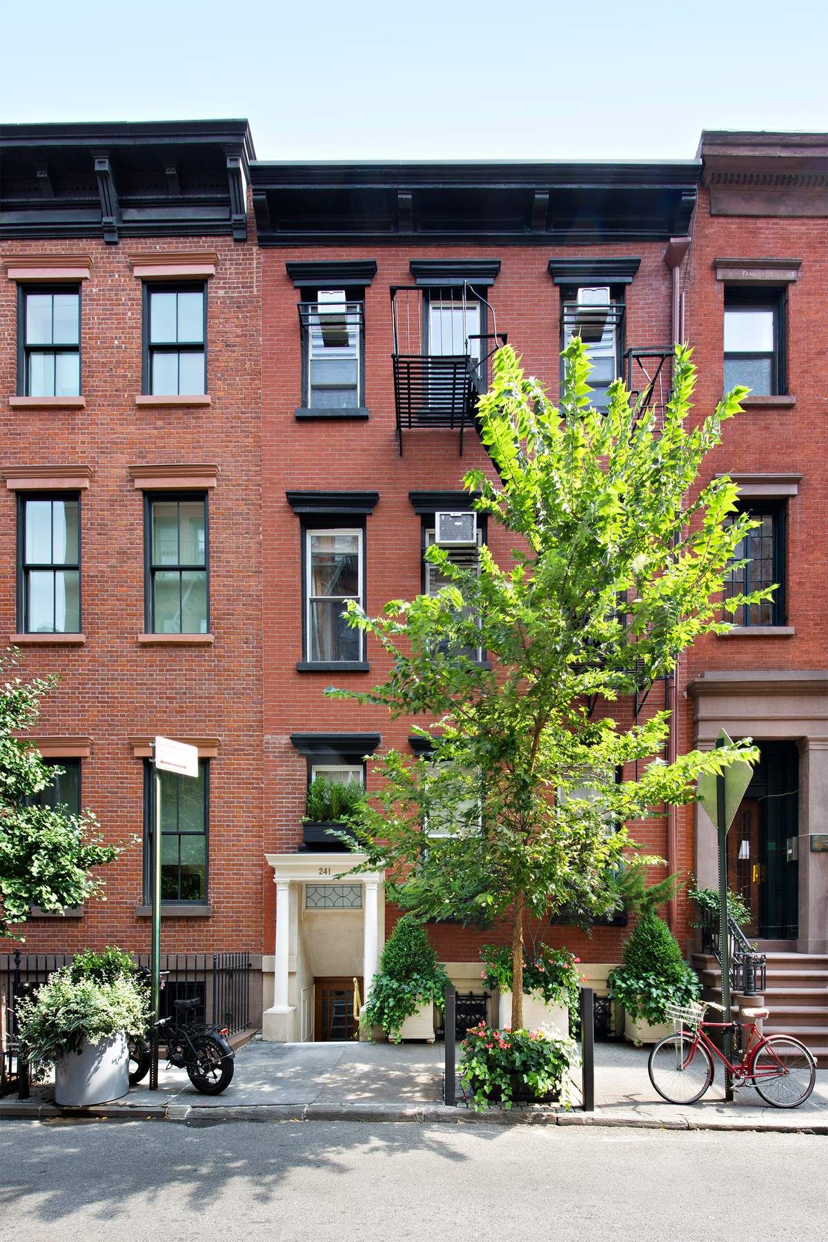 241 West 4th Street, New York, NY 10014