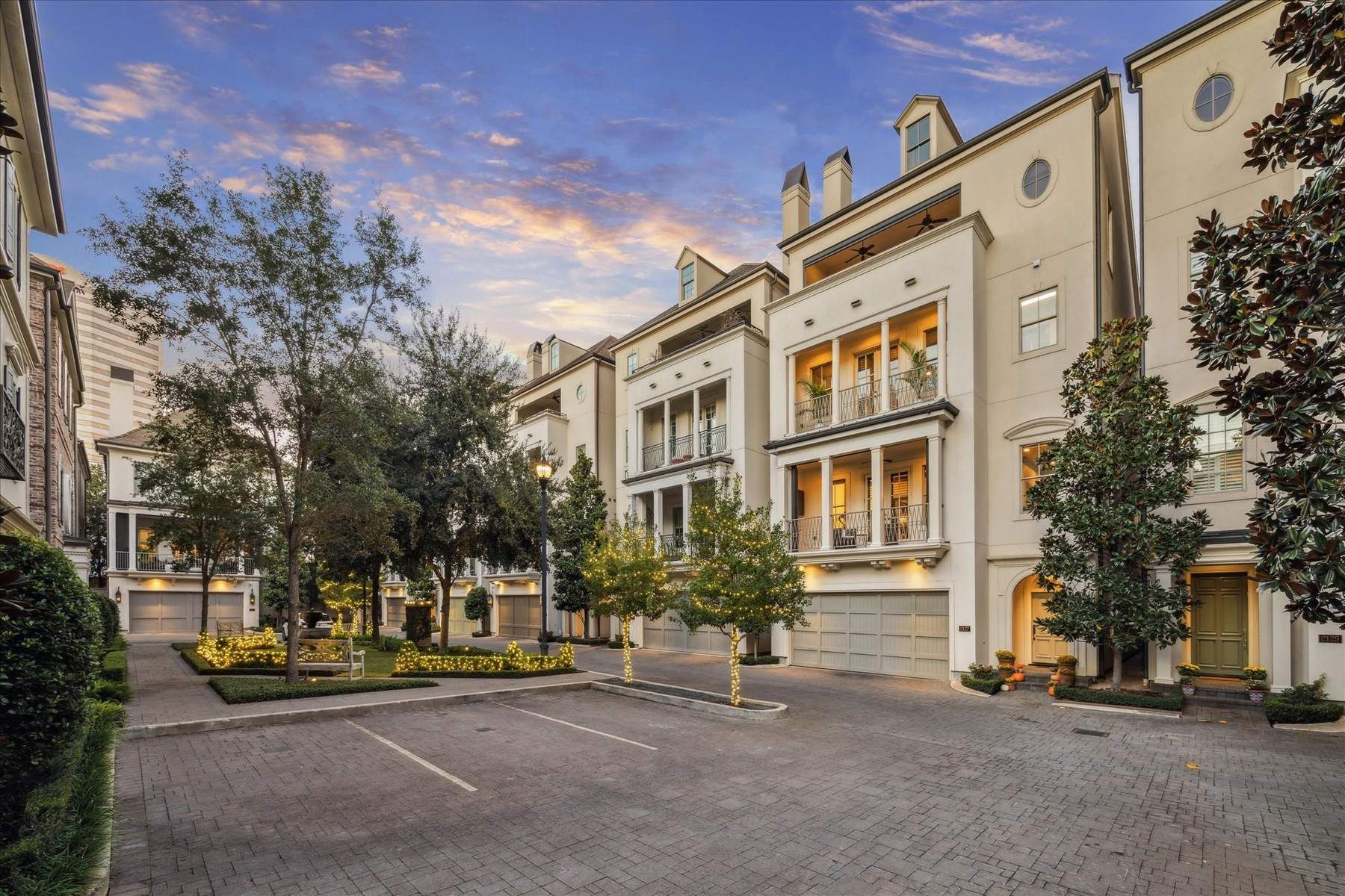 2127 Bancroft Street, Houston, TX 77027