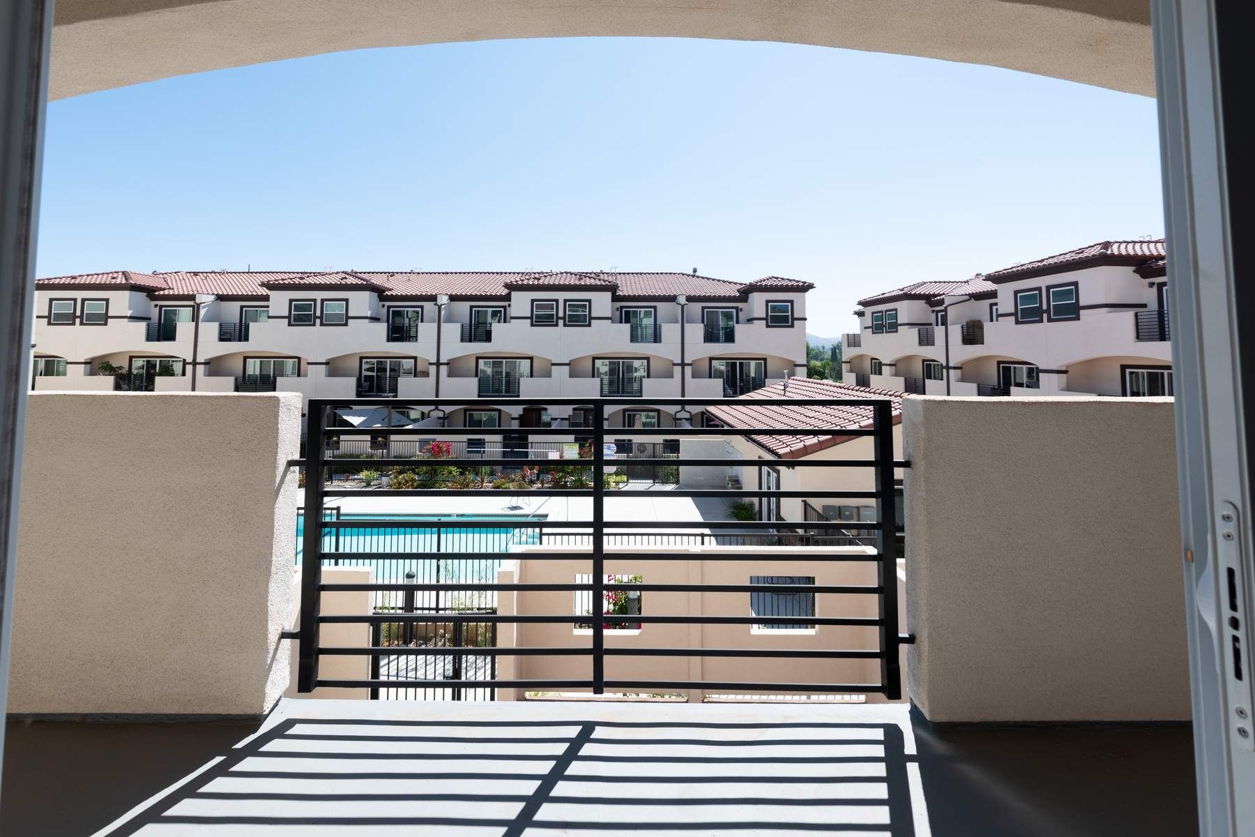 906 Warwick Avenue, Thousand Oaks, CA 91360